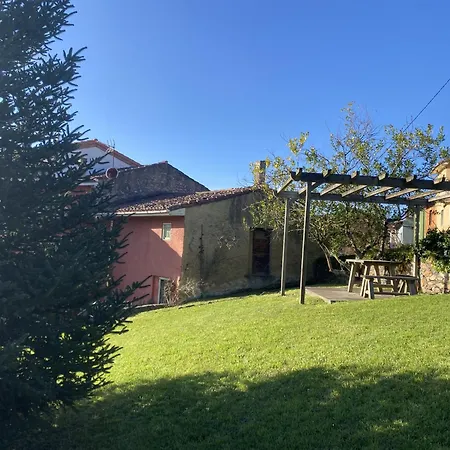 Ferienhaus Casa Estilo Rural Con Jardin Entre Playa Y Montana Caravia