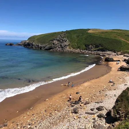 Holiday home Casa Estilo Rural Con Jardin Entre Playa Y Montana Caravia